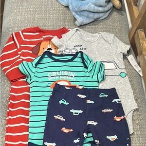 6 months Carter’s sets